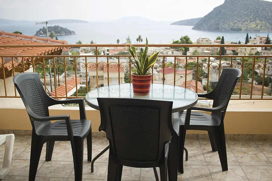 Tolo Studios for Couples